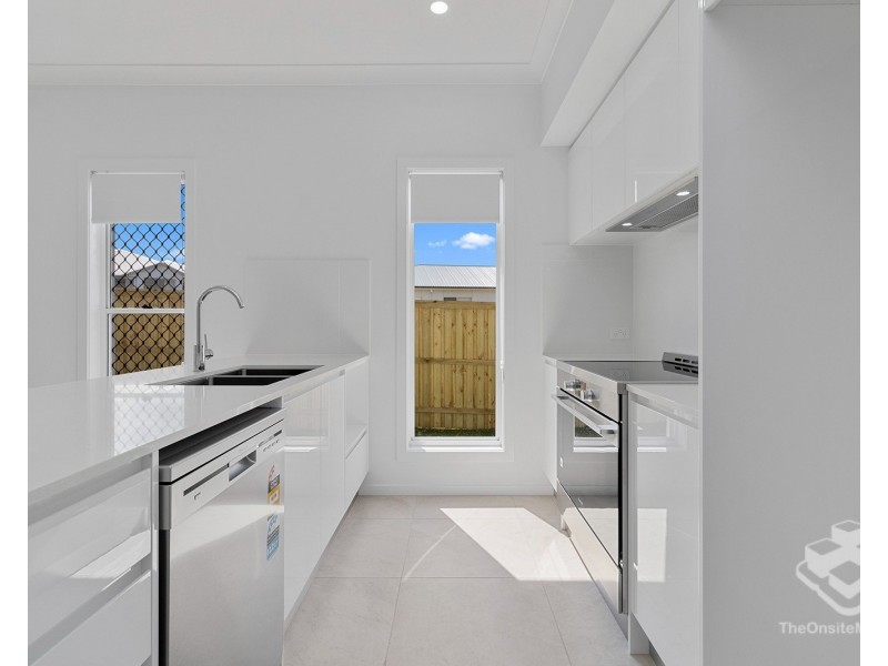 50 legacy Drive, Flinders View QLD 4305