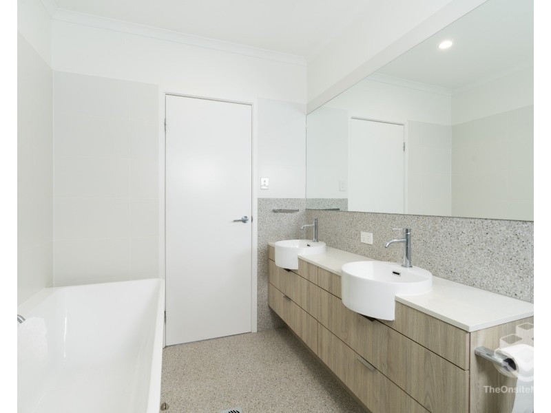 ID:21196500/4 Harmony Street, Pimpama QLD 4209