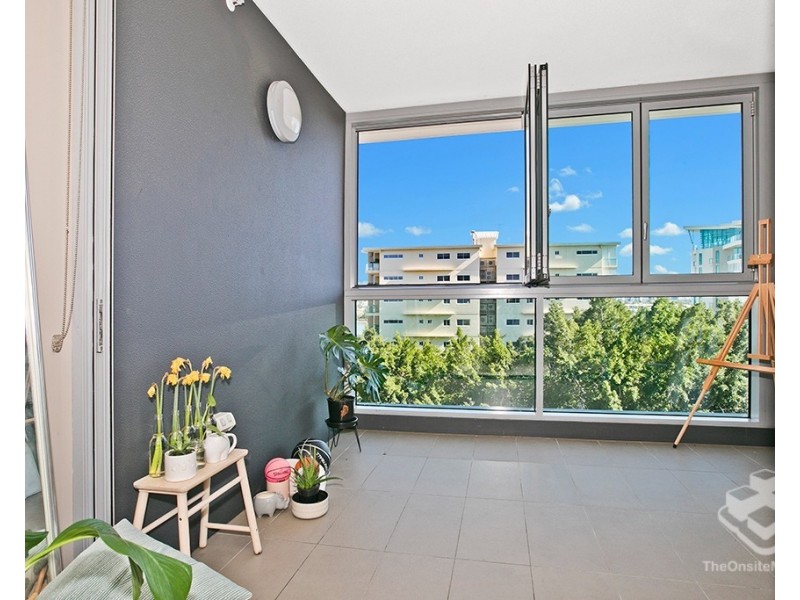 ID:21196625/2 Harbour Road, Hamilton QLD 4007