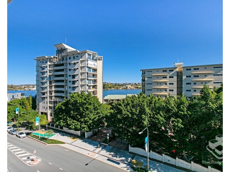 ID:21196625/2 Harbour Road, Hamilton QLD 4007