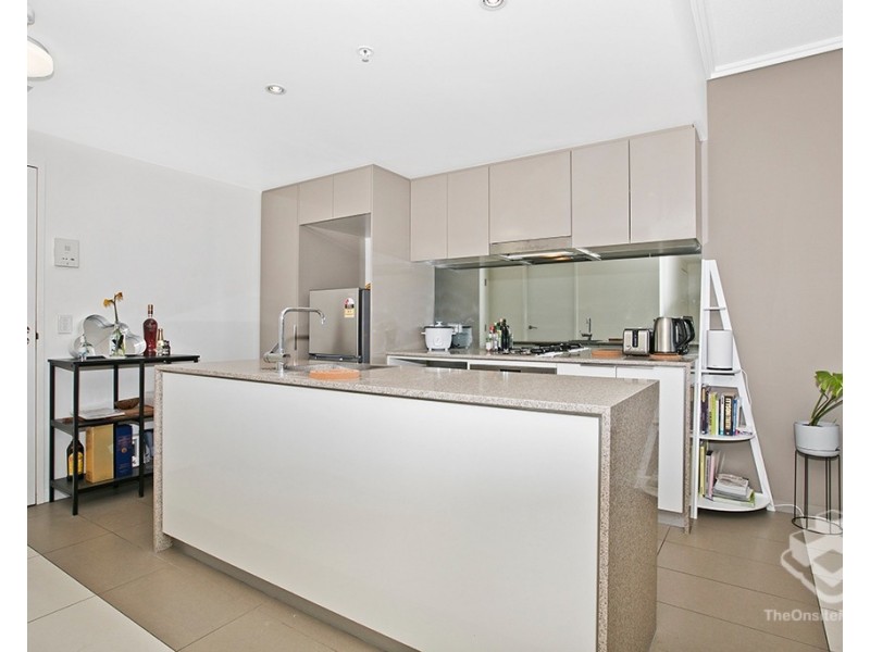 ID:21196625/2 Harbour Road, Hamilton QLD 4007