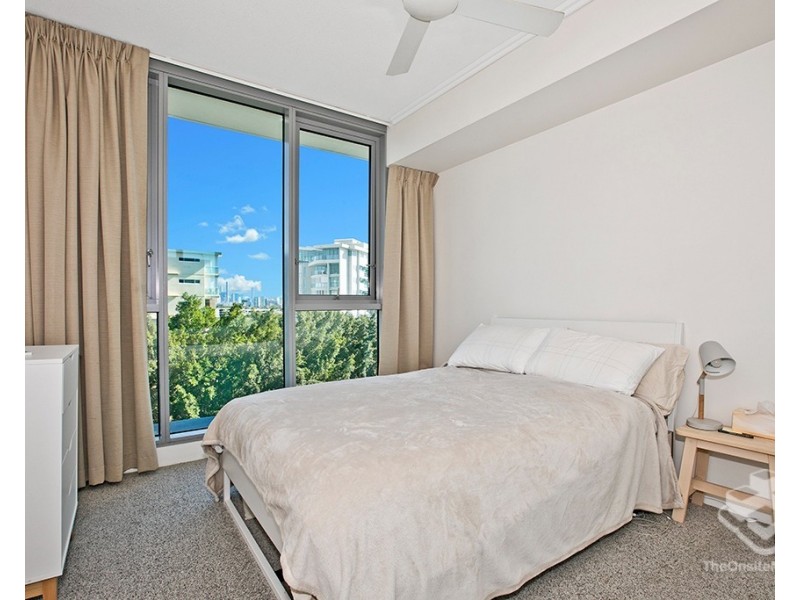 ID:21196625/2 Harbour Road, Hamilton QLD 4007