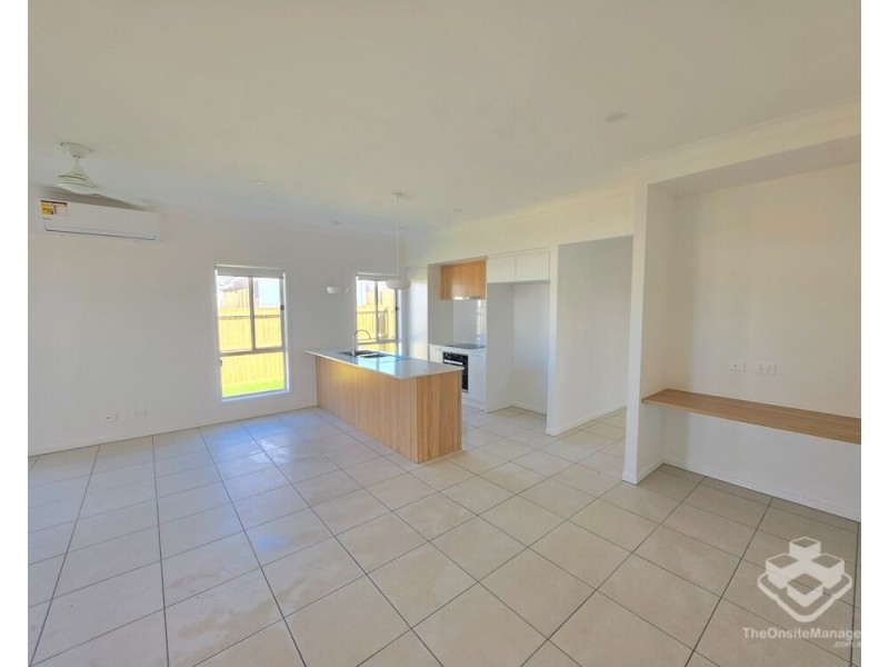 48 Flannery Ter, Park Ridge QLD 4125
