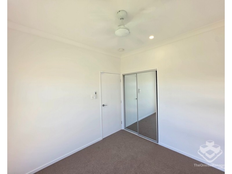 48 Flannery Ter, Park Ridge QLD 4125