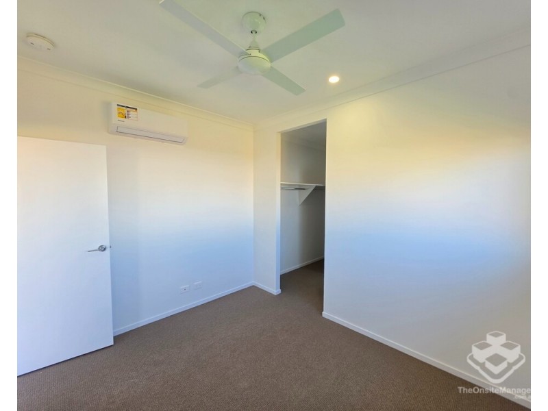 48 Flannery Ter, Park Ridge QLD 4125