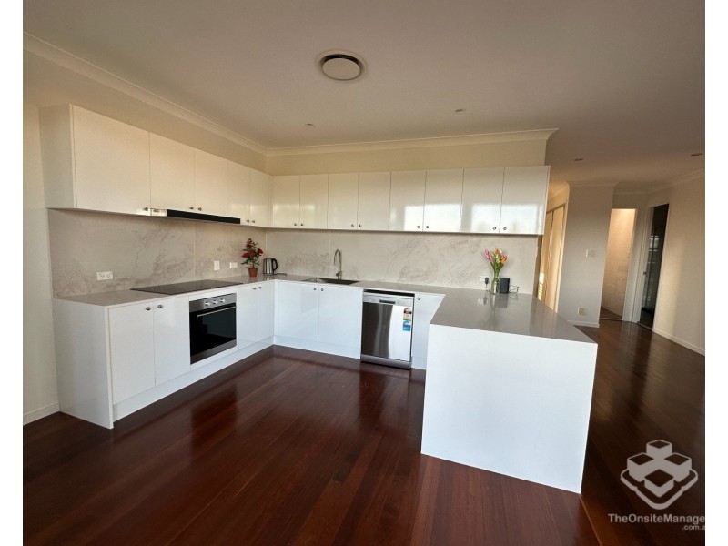 62 Olsen Crescent, Wakerley QLD 4154