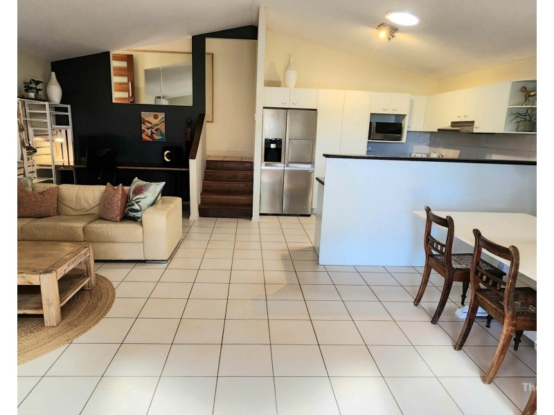 75 Waterview Avenue, Wynnum QLD 4178