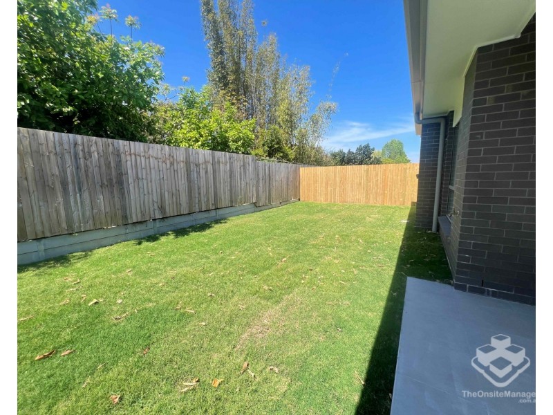 43 Barbeth Road, Greenbank QLD 4124