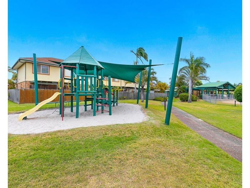 ID:21197010/9 Bayside Court, Thorneside QLD 4158