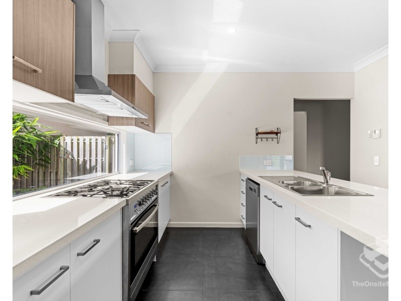 80 North Quay Circuit, Hope Island QLD 4212