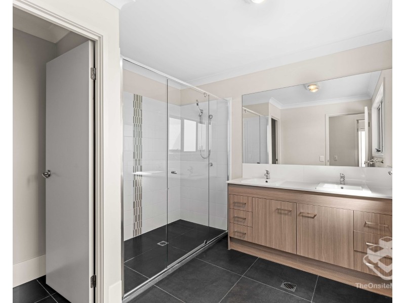 80 North Quay Circuit, Hope Island QLD 4212