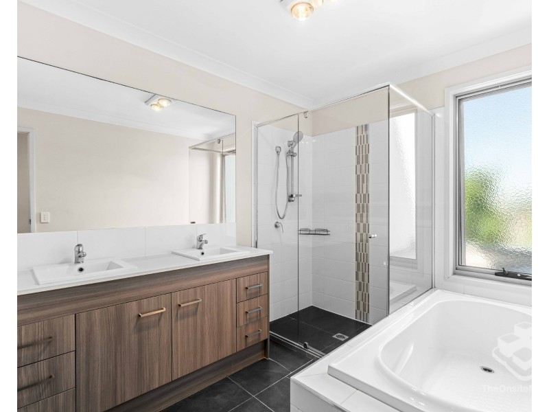 80 North Quay Circuit, Hope Island QLD 4212