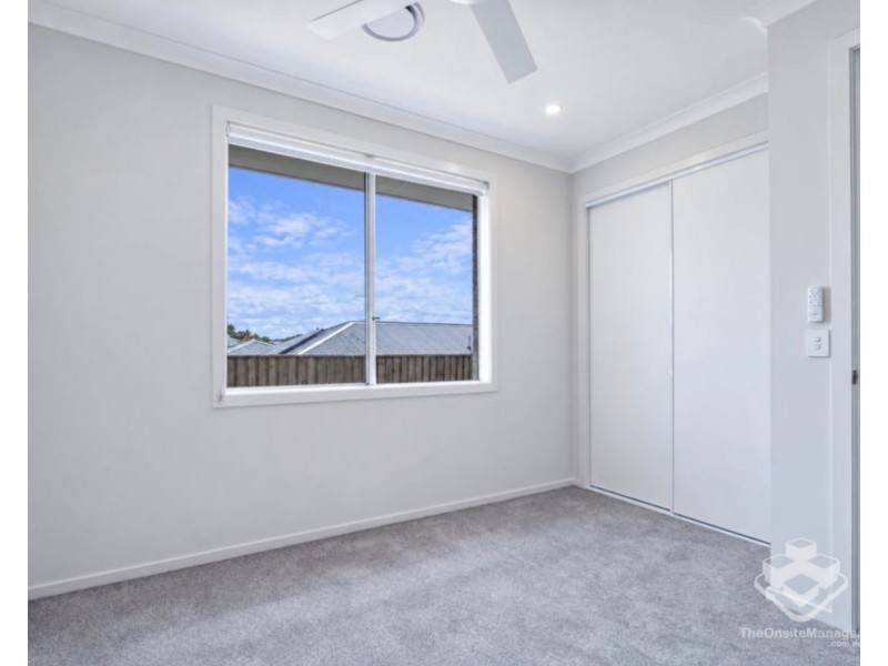 11 Watertower St, Park Ridge QLD 4125