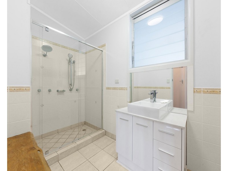 32 Trood Street, Macgregor QLD 4109