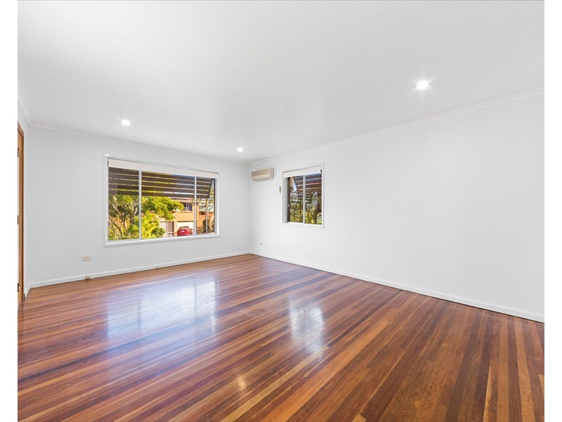 32 Trood Street, Macgregor QLD 4109