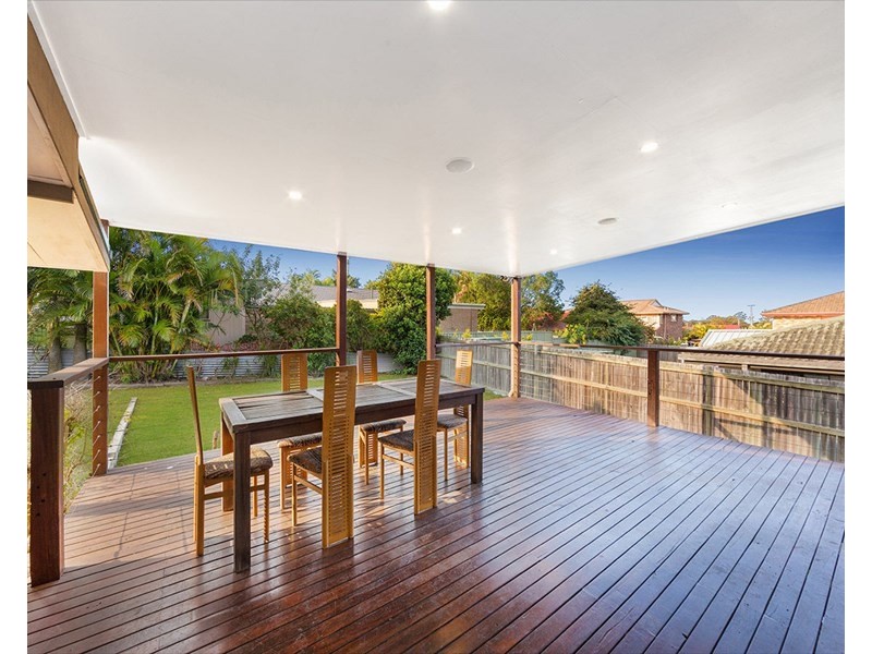 32 Trood Street, Macgregor QLD 4109