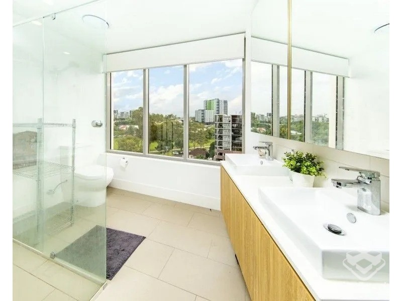 54 Lincoln Street, Greenslopes QLD 4120