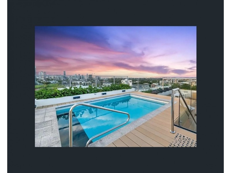 54 Lincoln Street, Greenslopes QLD 4120