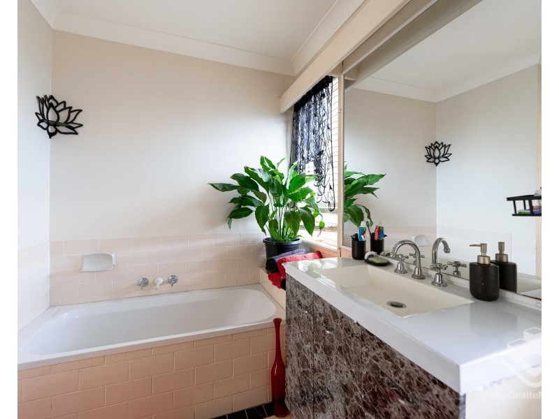 ID:21197290/62-66 Brown Street, Labrador QLD 4215