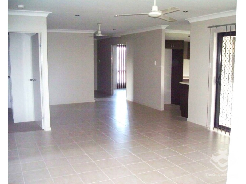 16 Parklands Drive, Mount Louisa QLD 4814