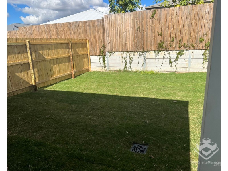 17 Eileen Ct, Logan Reserve QLD 4133