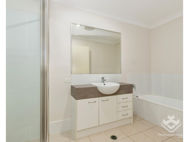 2/20 Jimmy Road, Coomera QLD 4209