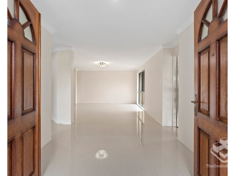 111 Lancaster Circuit, Stretton QLD 4116