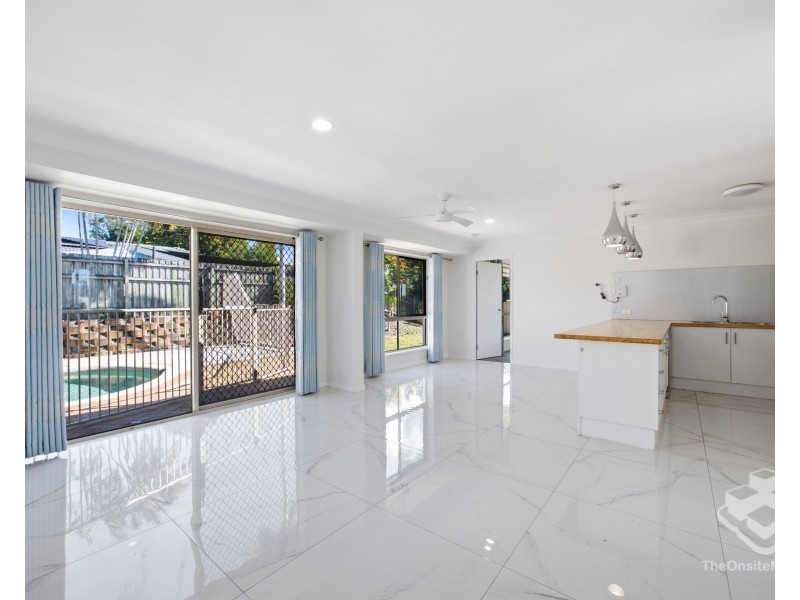 2 Trentham Court, Parkwood QLD 4214
