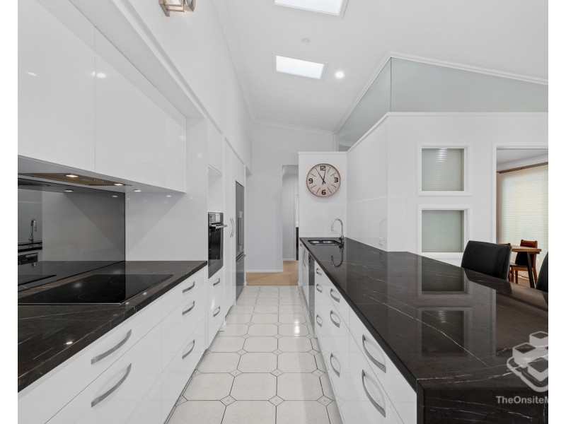 14 Cleveland Place, Stretton QLD 4116