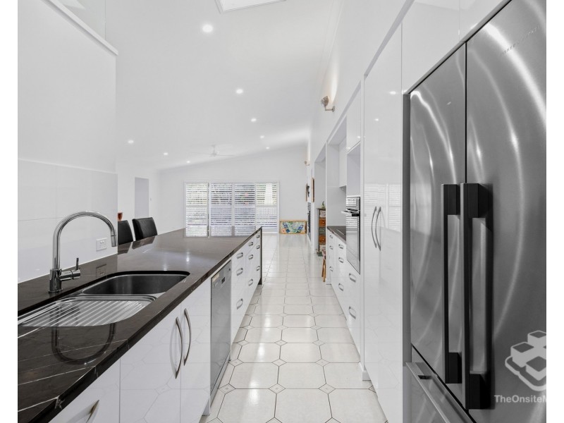 14 Cleveland Place, Stretton QLD 4116