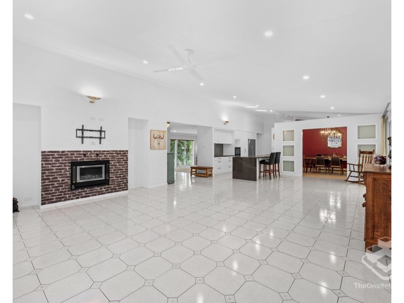 14 Cleveland Place, Stretton QLD 4116