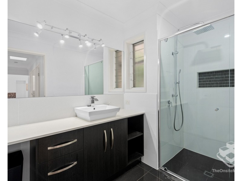 14 Cleveland Place, Stretton QLD 4116