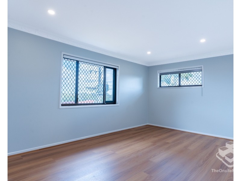 1 Fernshaw Street, Macgregor QLD 4109