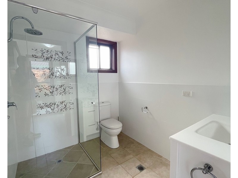 C/64 Wild Duck Drive, Mermaid Waters QLD 4218