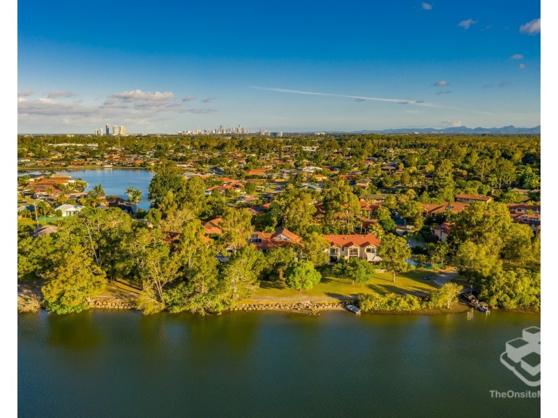 205/125 Hansford Road, Coombabah QLD 4216
