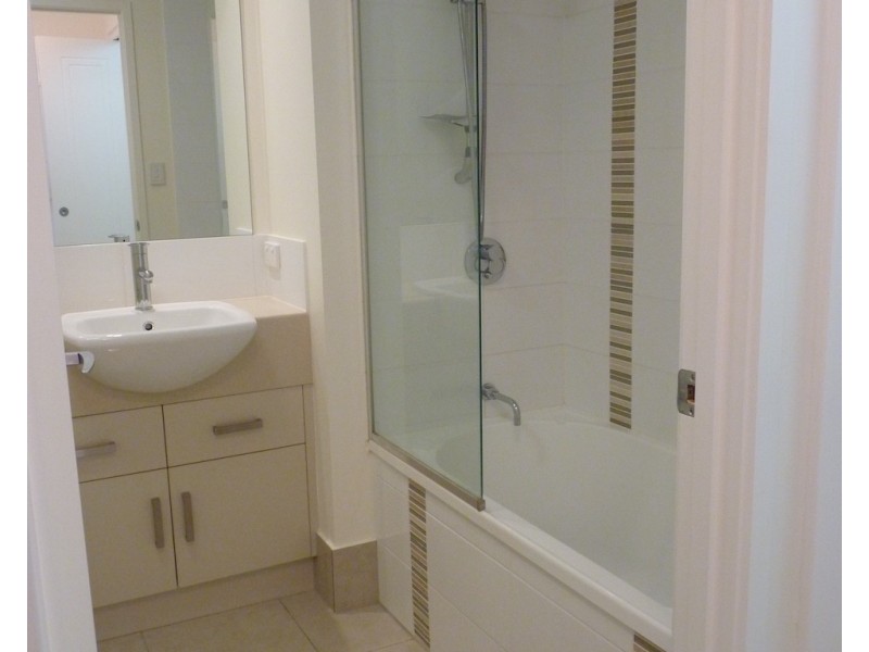 ID:21197867/6-24 Henry Street, West End QLD 4810