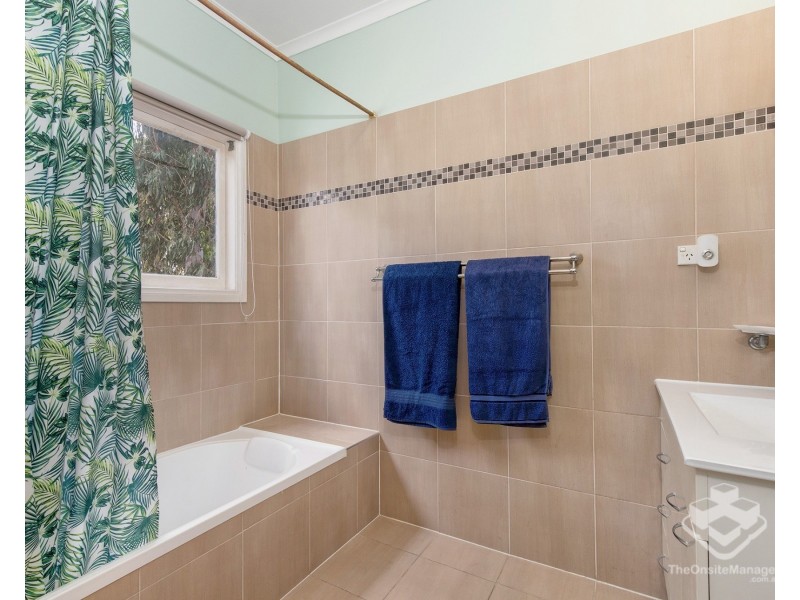 32 Catani Place, Helensvale QLD 4212