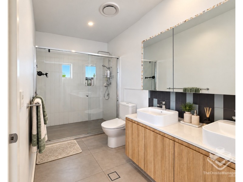 18/8 Ben Dalley Drive, Helensvale QLD 4212