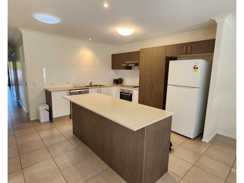 ID:21197987/230 Pulgul Street, Urangan QLD 4655
