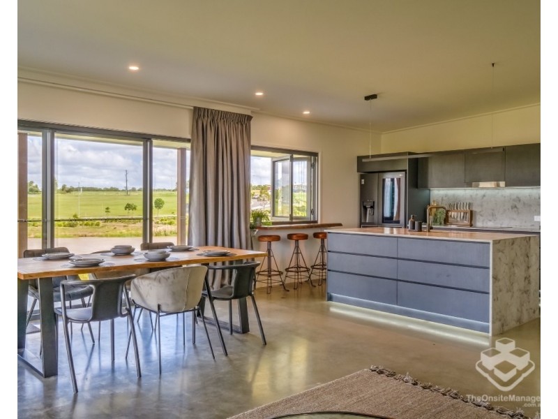81 Peppermint Circuit, Nikenbah QLD 4655