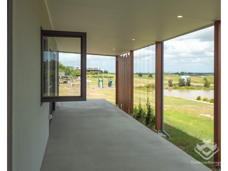81 Peppermint Circuit, Nikenbah QLD 4655