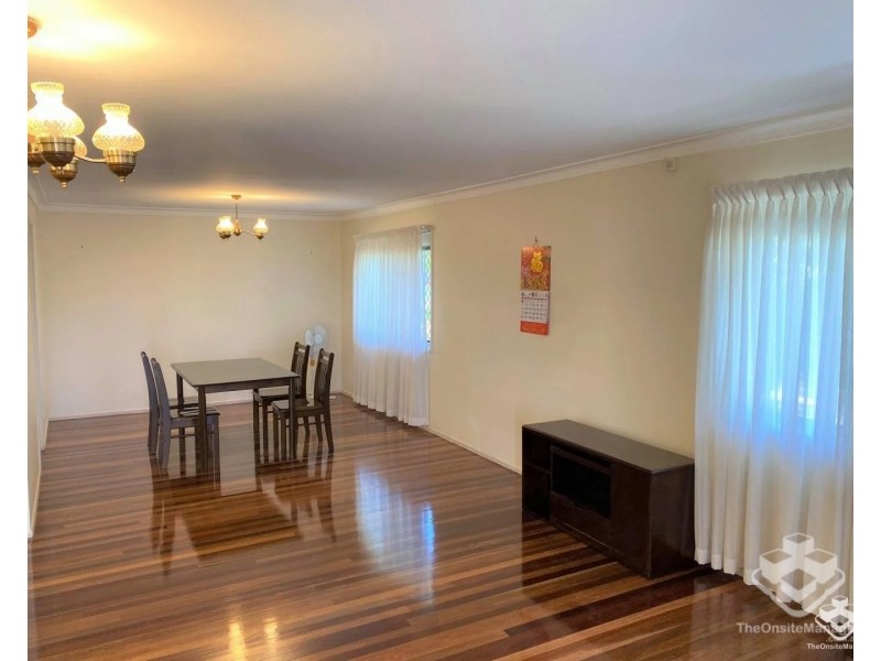 10 Prudence Street, Robertson QLD 4109