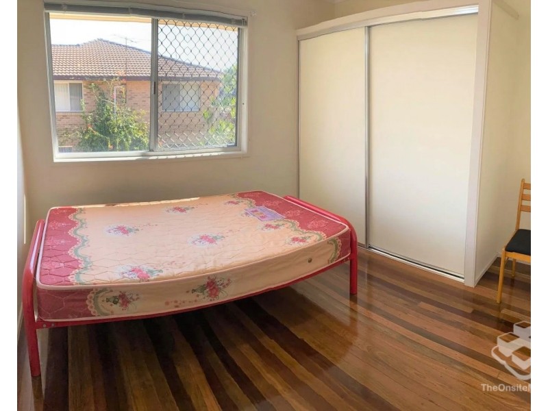 10 Prudence Street, Robertson QLD 4109