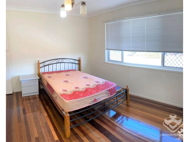 10 Prudence Street, Robertson QLD 4109