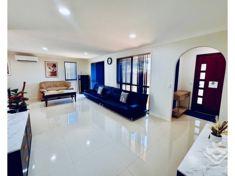 40 Oxley Drive, Paradise Point QLD 4216