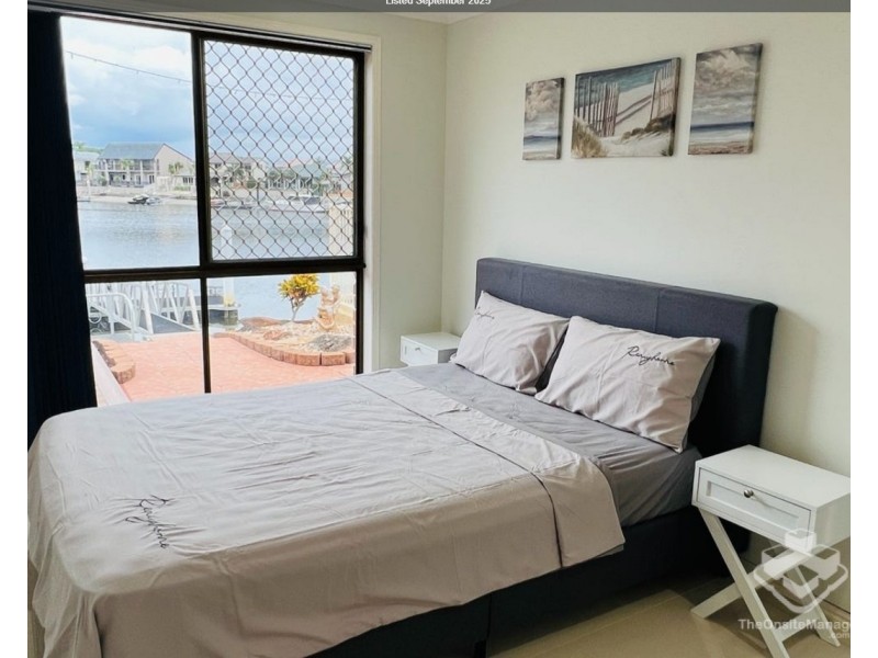 40 Oxley Drive, Paradise Point QLD 4216