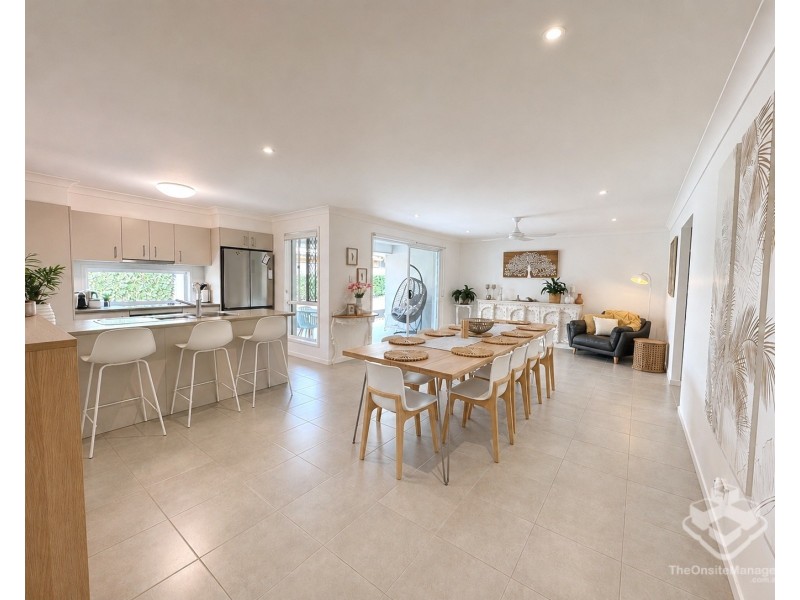 25 Selkirk Way, Peregian Springs QLD 4573