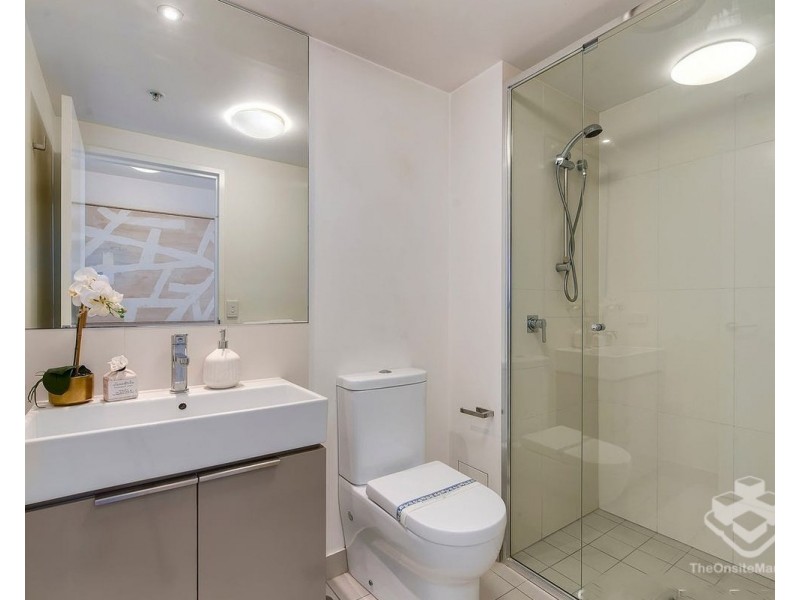 ID:21198558/2 Harbour Road, Hamilton QLD 4007