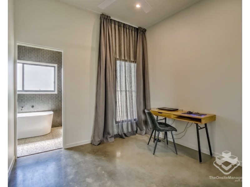 81 Peppermint Circuit, Nikenbah QLD 4655