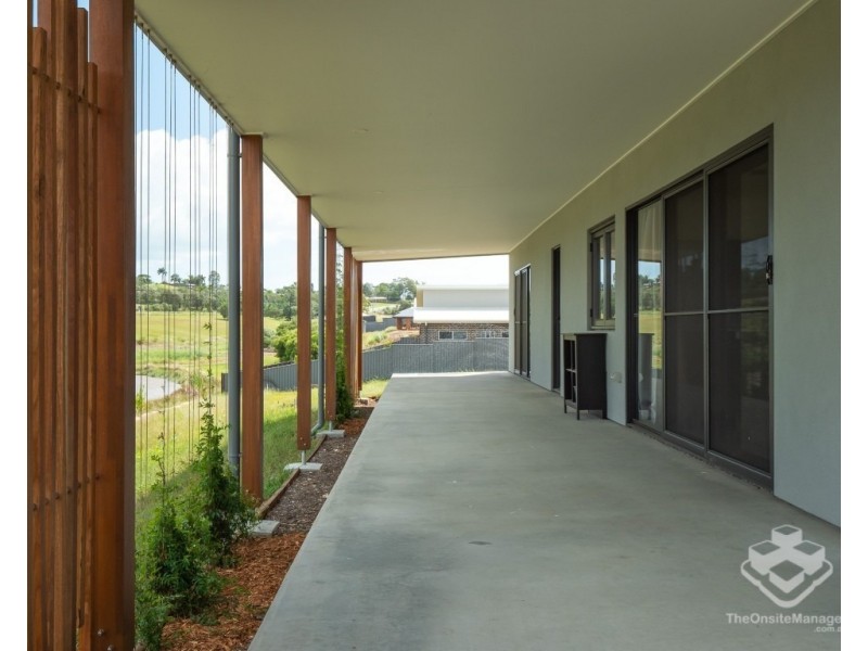 81 Peppermint Circuit, Nikenbah QLD 4655
